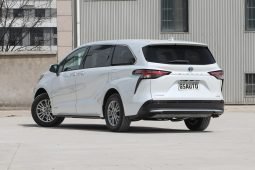 
 TOYOTA SIENNA 2024 2.5L full									