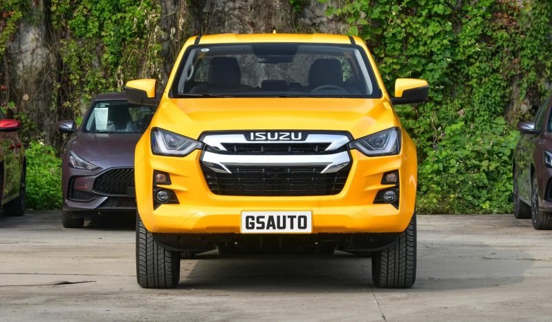 
 Isuzu D-MAX 2023 full									