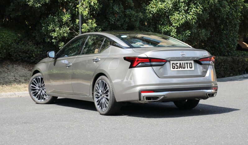 
 NISSAN SYLPHY 2024 2.0L SV Black Gold Edition full									