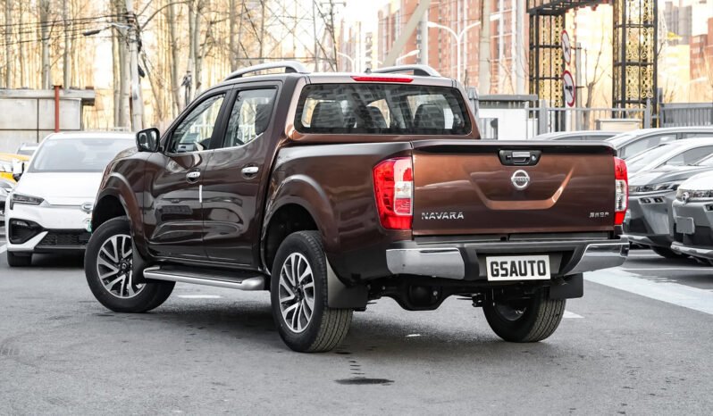 
 NISSAN Navara 2021 2.5L Auto 4WD Premium QR25 full									