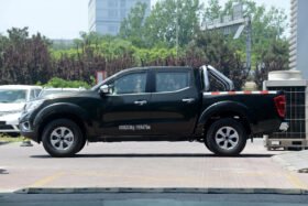 NISSAN Navara 2017 2.5L Manual 2WD Signature QR25